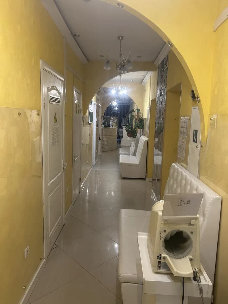 Приміщення, Дарницький: 4 входи, кабінетна система, гостьовий паркінг - фото 2