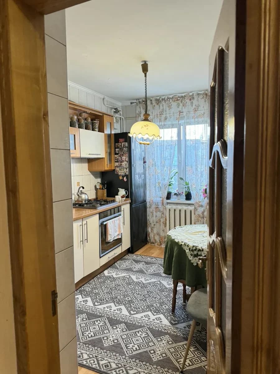 3-кімнатна квартира, Біла Церква: автономне опалення, паркет - фото 1