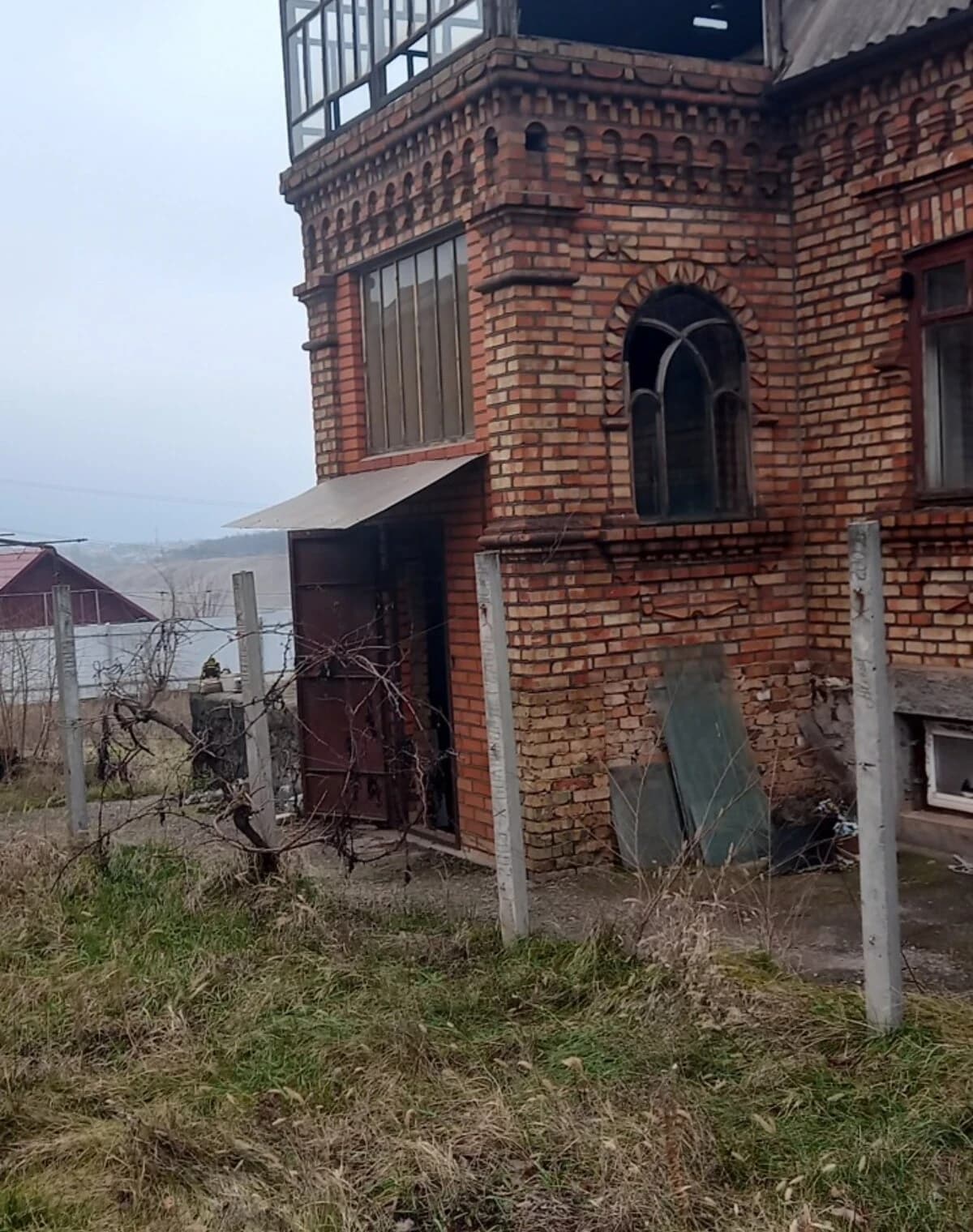 Будинок, Центрально-Міський: 15 соток, гараж із підвалом, окремий вхід - фото 2