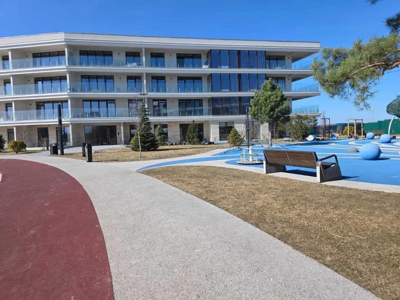 3-кімнатна квартира у ЖК Park Lake City: тераса, вид на озеро - фото 2