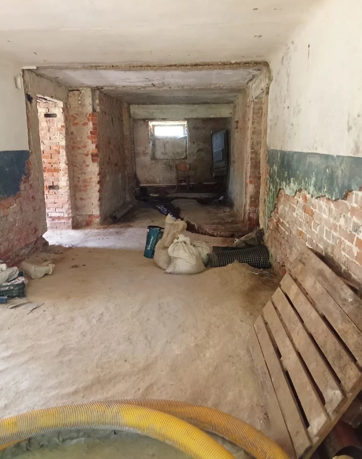 Спеціальне приміщення, Стебник: цокольний поверх, сфера торгівлі - фото 1