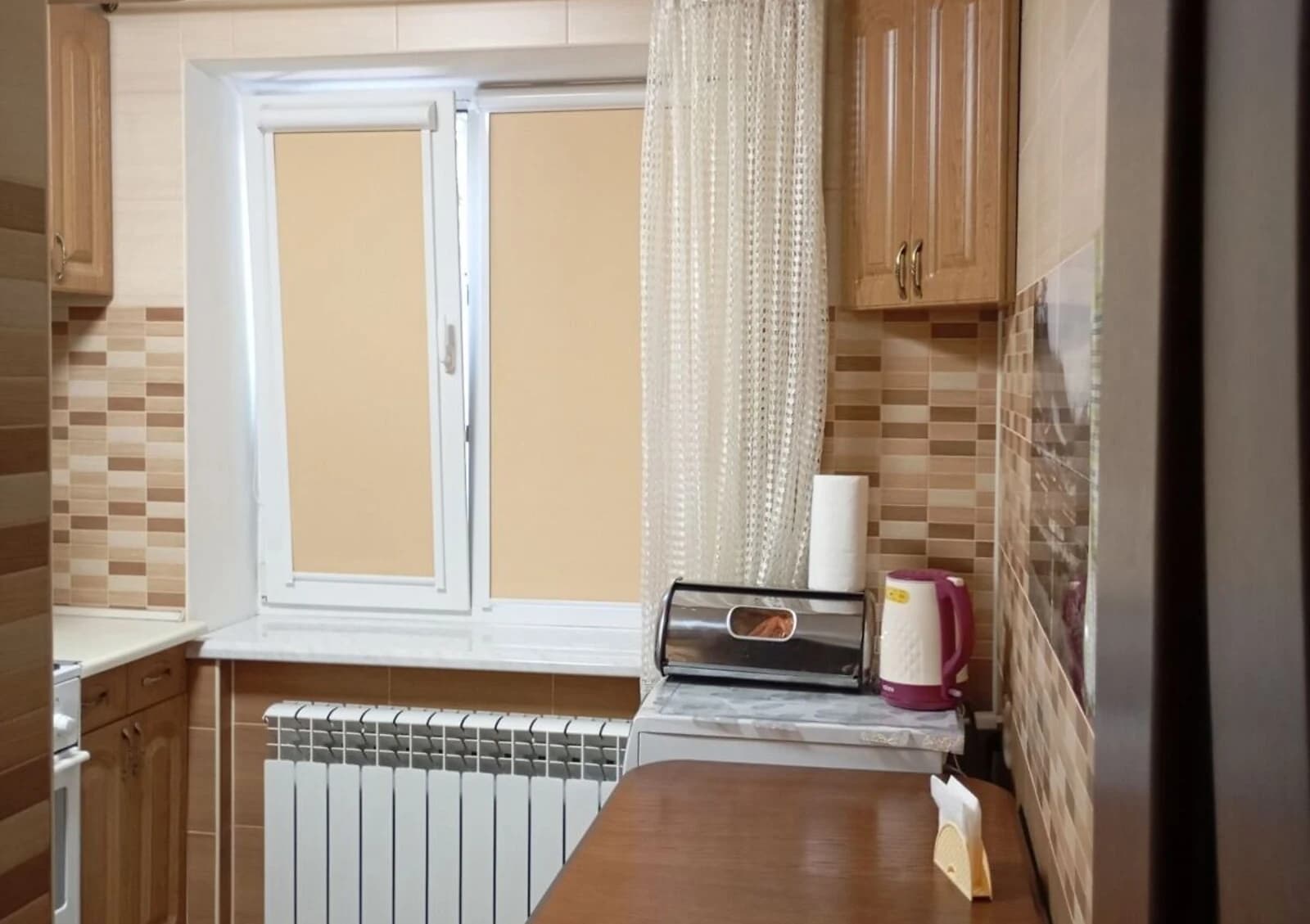 2-кімнатна квартира, Мототрек: цегляні стіни, ламінат - фото 4