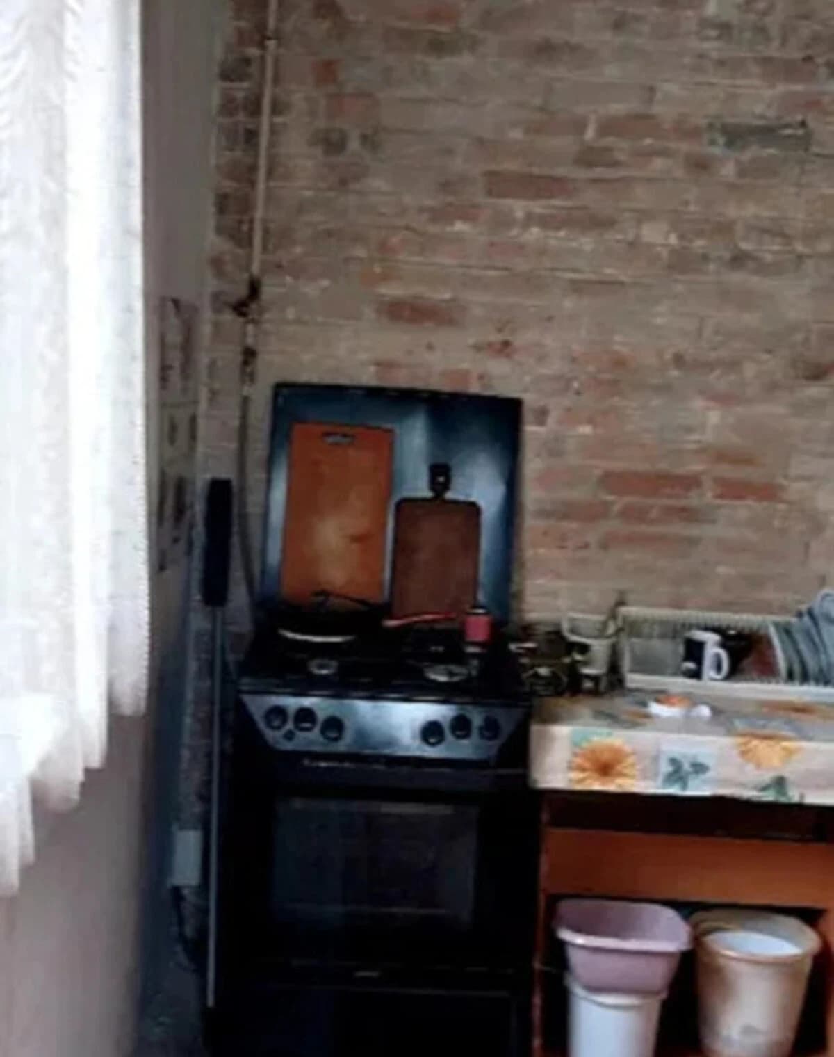 2-кімнатна квартира, Авіамістечко: індивідуальне газове опалення, цегляні стіни - фото 3