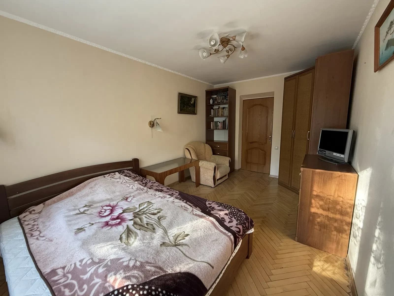 2-кімнатна квартира, Голосіївський: ліс 3 хвилини, метро Васильківська - фото 2
