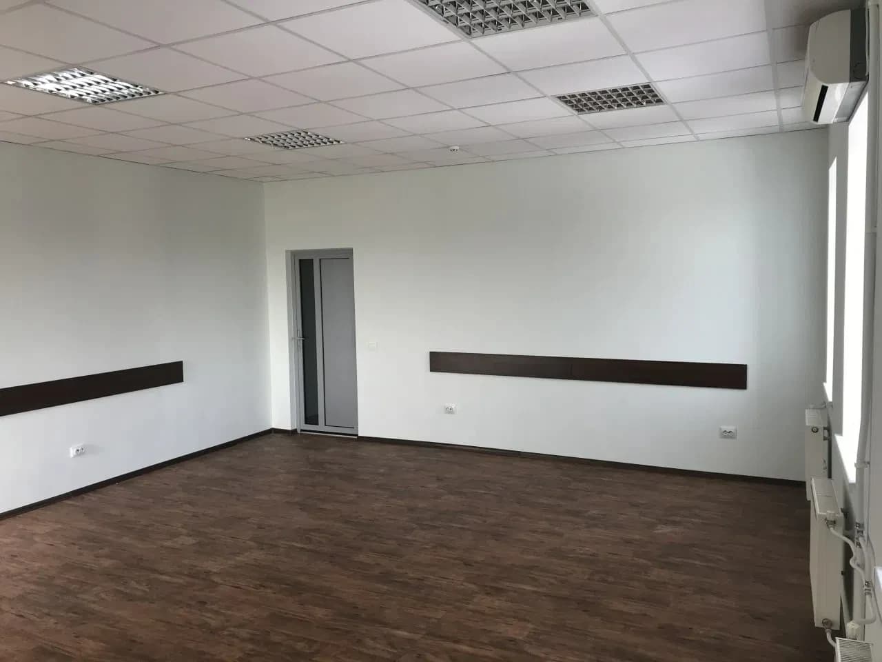 Офіси, Поділ: генератор, бомбосховище, власна парковка - фото 5