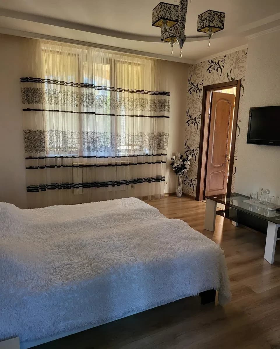 2-кімнатна квартира, Чорноморськ: світло завжди, бомбосховище - фото 3