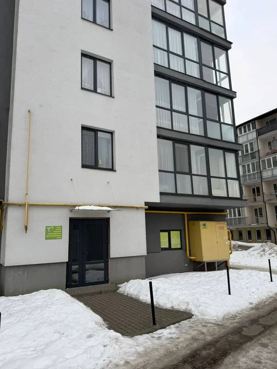 Приміщення, Левандівка: фасадне, з ремонтом, санвузол - фото 1