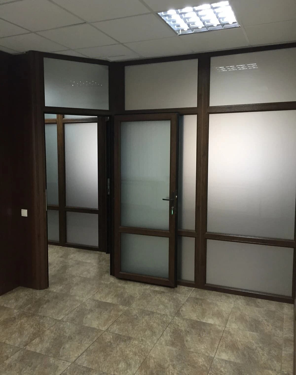 Офіс, Шулявка: фасадний, 2 входи, відкритий простір - фото 3