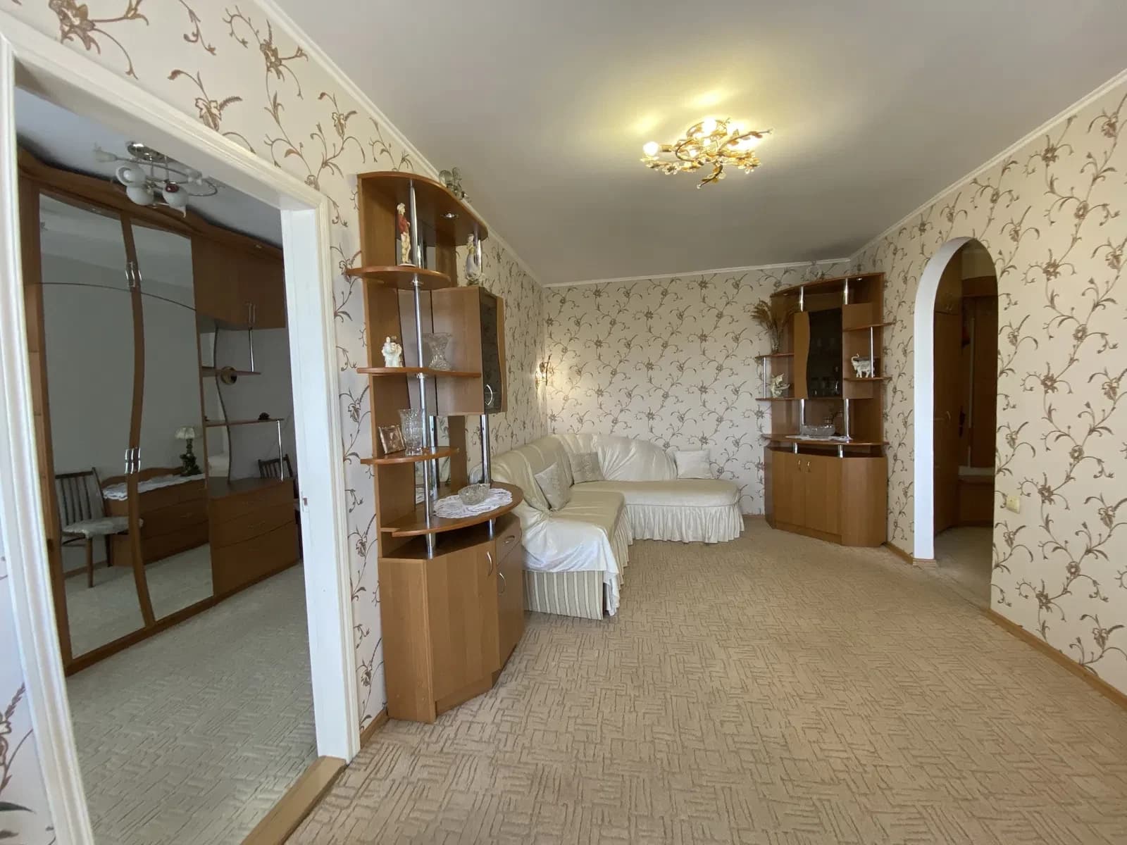 2-кімнатна квартира, центр: євроремонт, два кондиціонери, балкон - фото 2