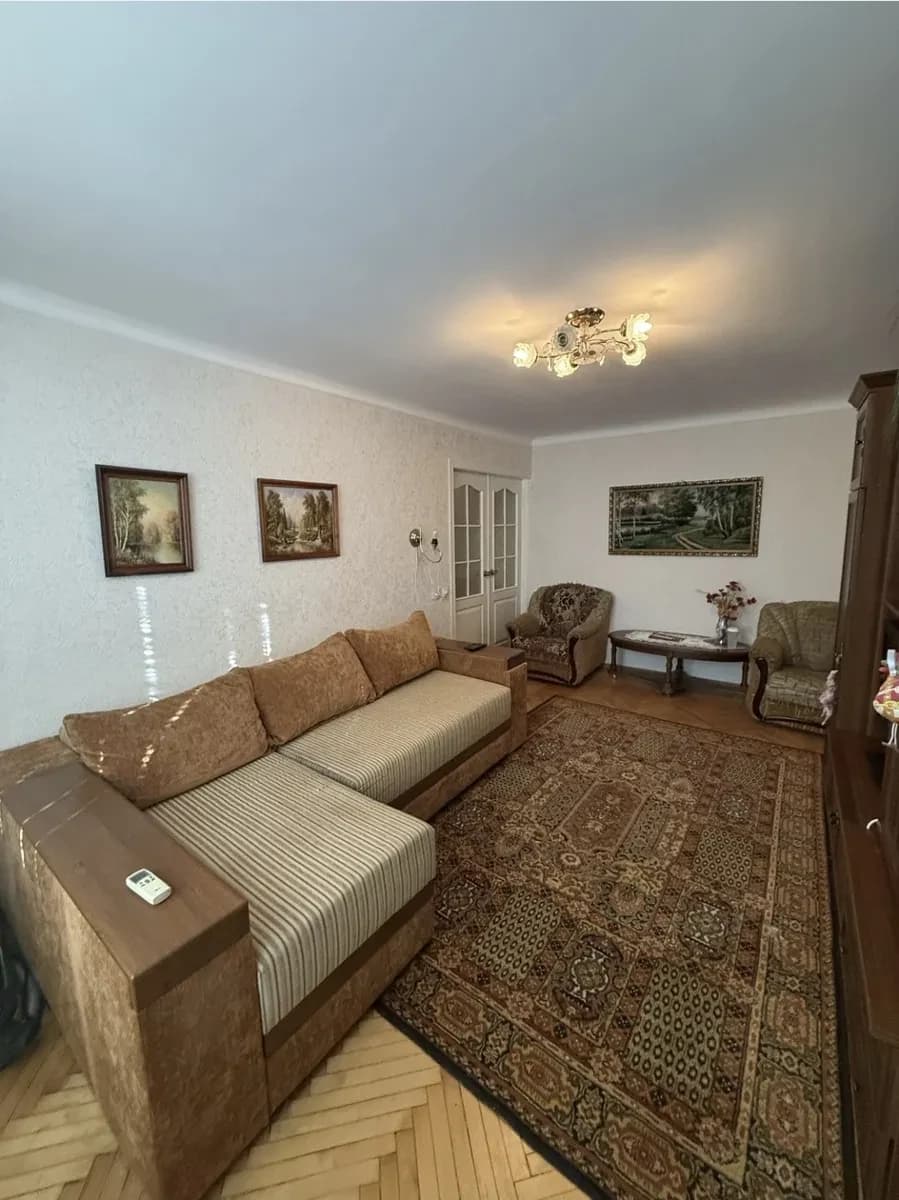 2-кімнатна квартира, Заводський: сертифікат, меблі й техніка - фото 1
