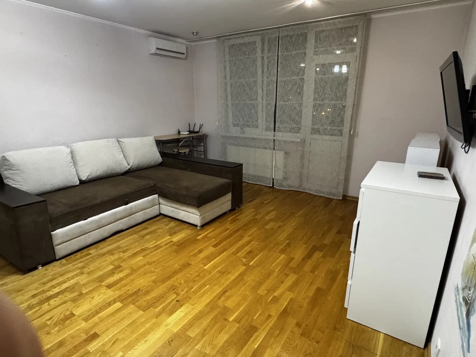 1-кімнатна квартира у ЖК ЛІКОГРАД: метро 15 хв, вода й тепло без світла - фото 3