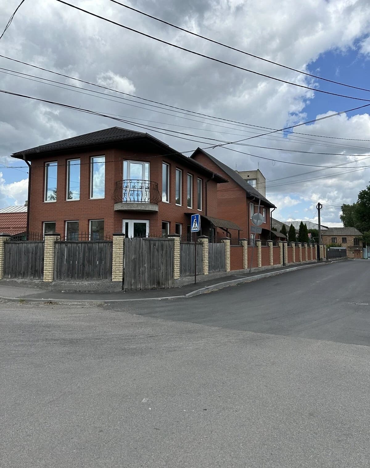 Приміщення, Тульчин: цокольний поверх, 5.6 сотки, автоматичні ворота