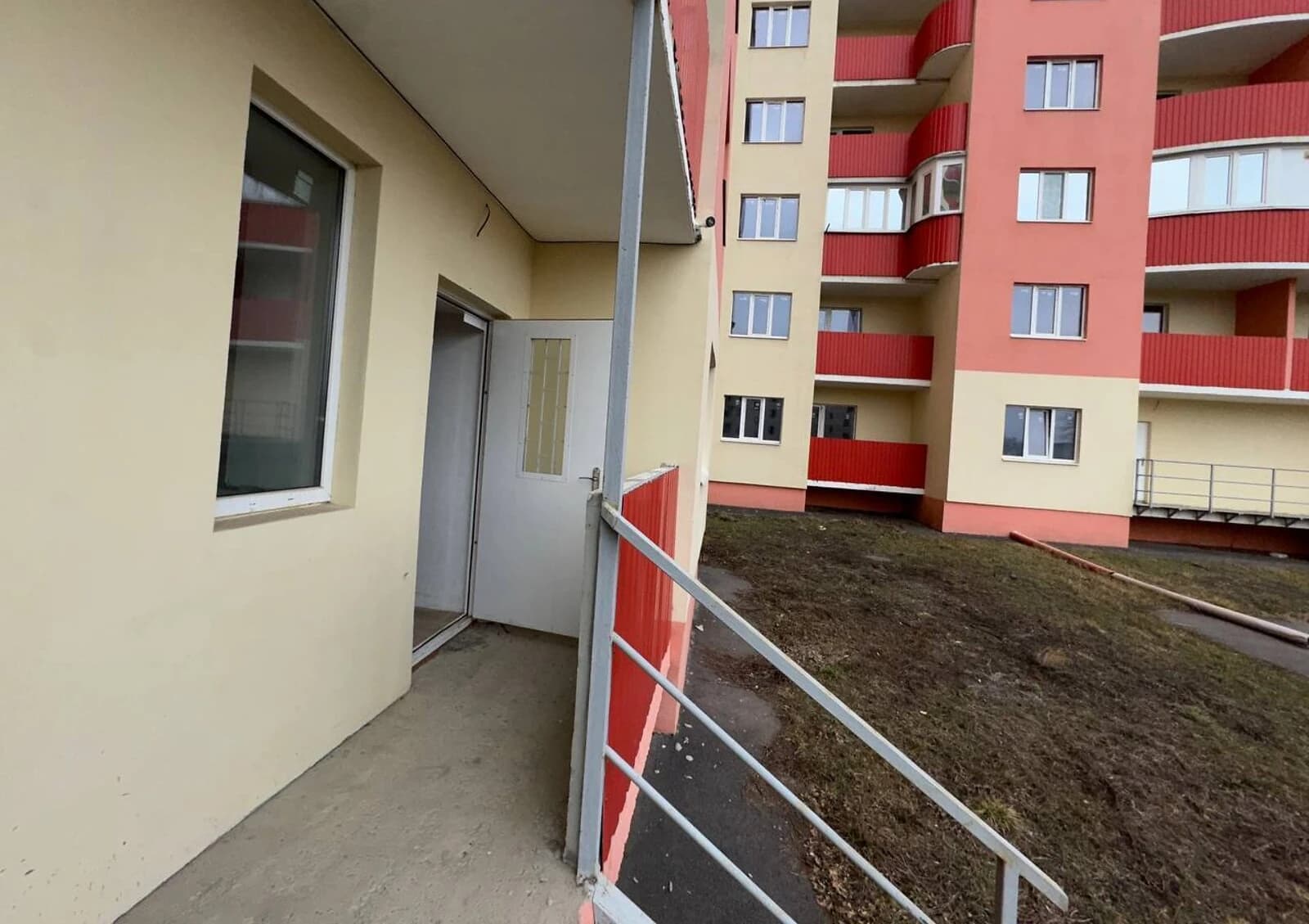 Комерційне приміщення, Подвірки