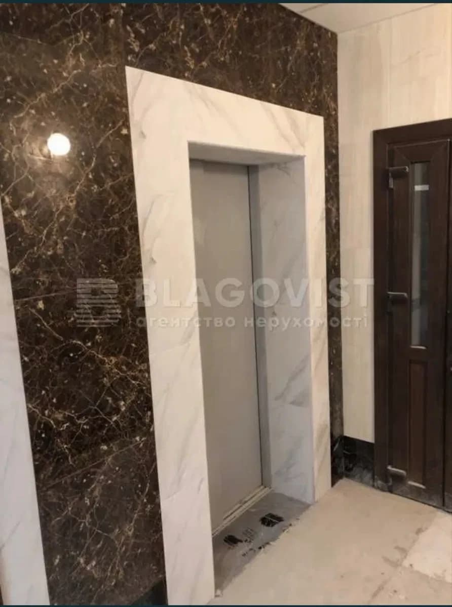 1-кімнатна квартира у ЖК Подол Град: вид на вежу, балкон - фото 5
