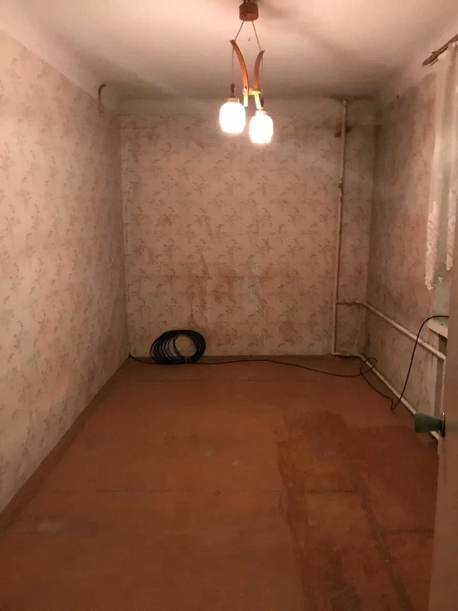 2-кімнатна квартира на Жуках: під ваш ремонт, гаряча вода завжди - фото 2