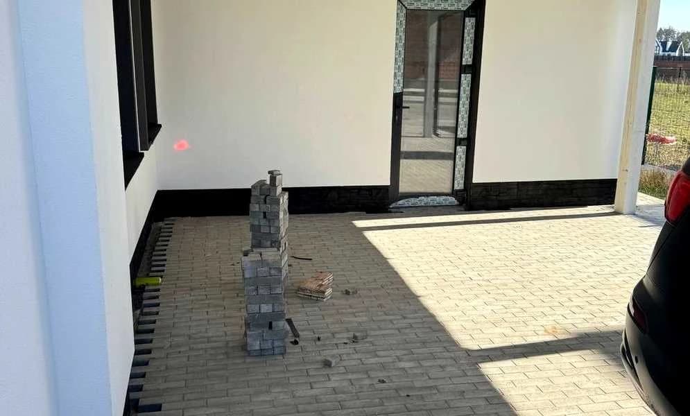 Будинок у КМ VILLAGGO: тераса 30 м², 2 паркінги, цілодобова охорона - фото 3