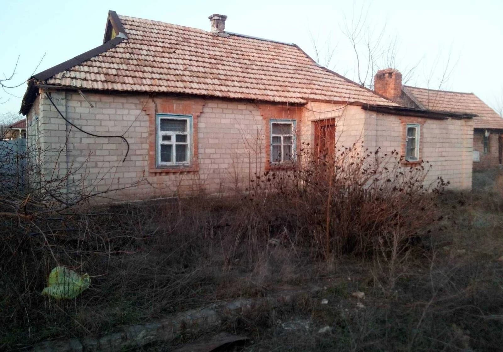 Будинок, Лозуватка (Дніпро): цегляні стіни