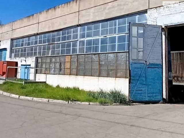 Спеціальне приміщення, Дніпровський: на зупинці, кран-балка - фото 5