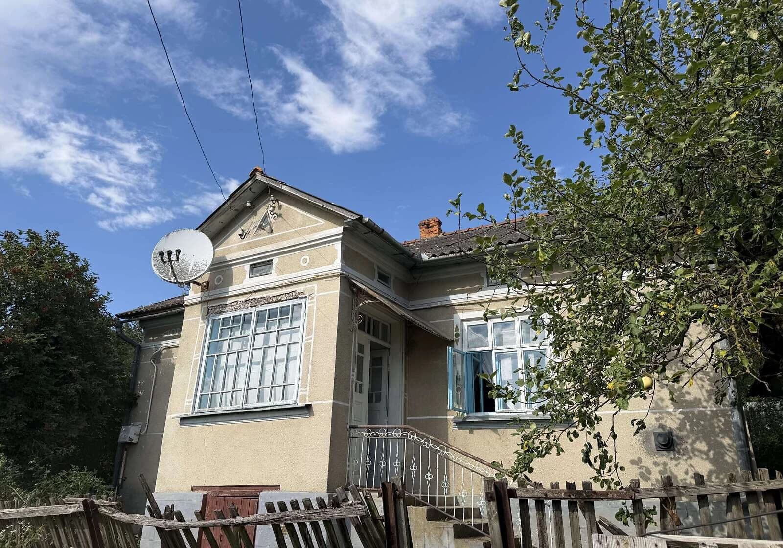 Будинок, Заболотівка: криниця, літня кухня, 2 спальні
