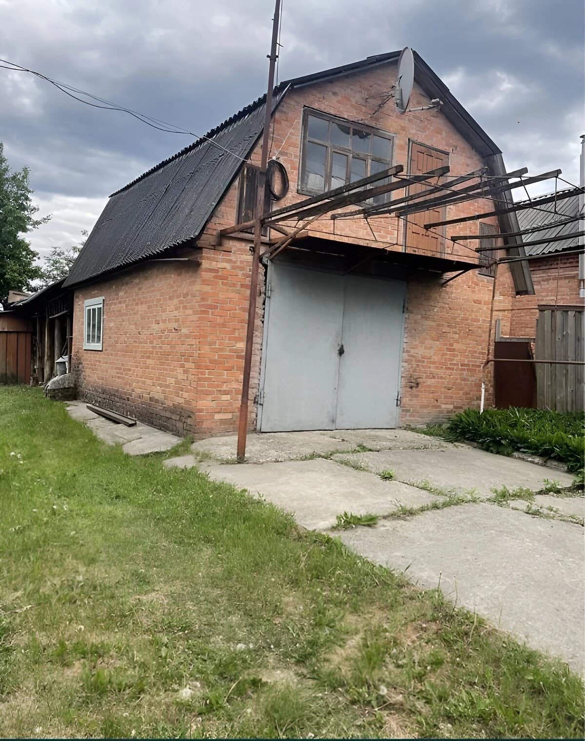Будинок, Охтирка: газове опалення, 16 соток, цегляні стіни - фото 2