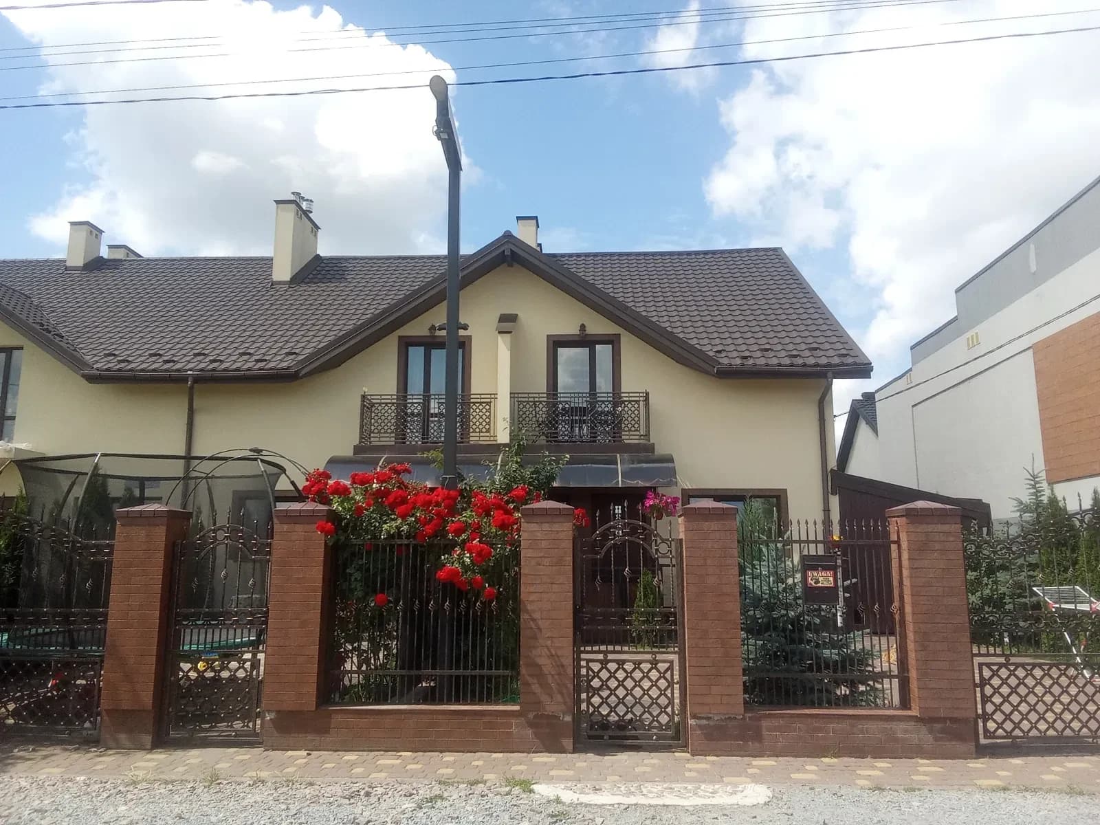 Котедж, Рудне: новий будинок, кухня 15 м², гараж на дві машини