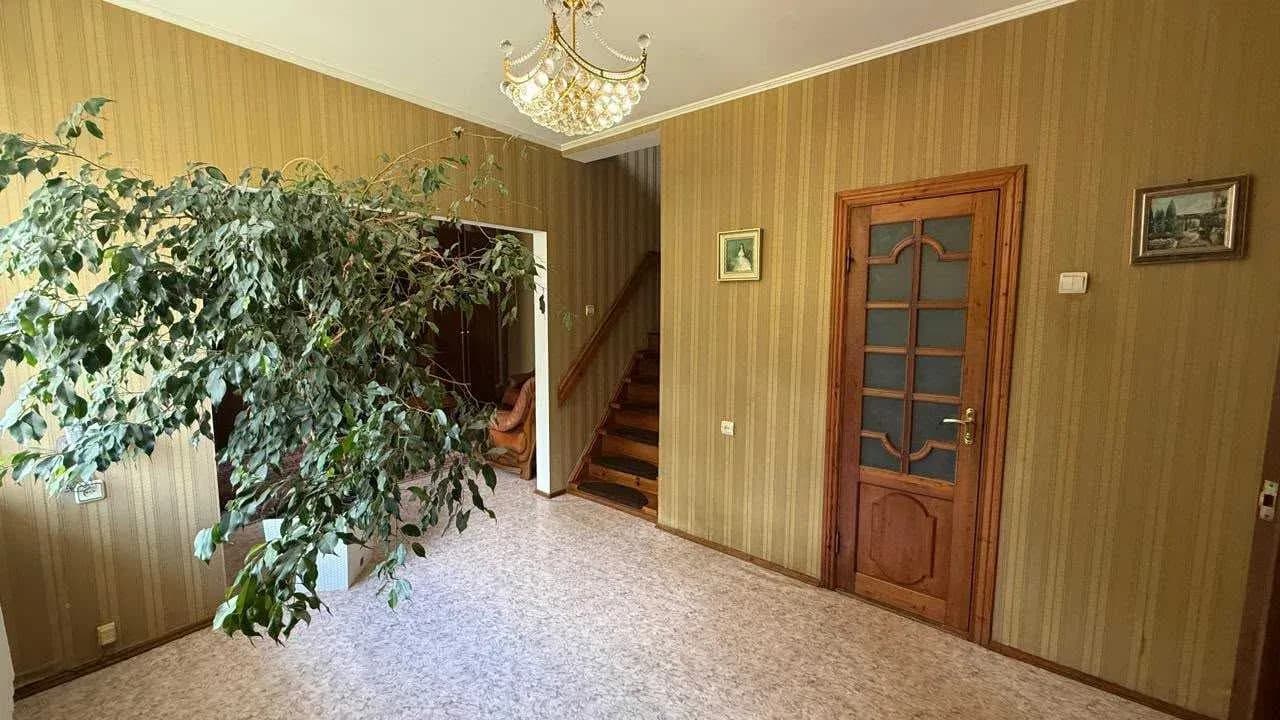 Будинок у центрі Миколаєва: гараж, автономний генератор - фото 3