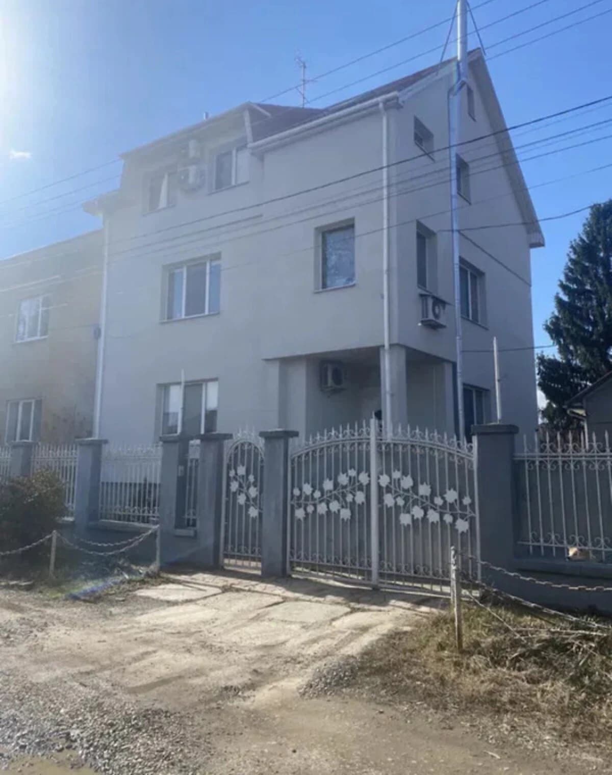 Будинок, Ужгород: гараж, 6 соток, джакузі - фото 1