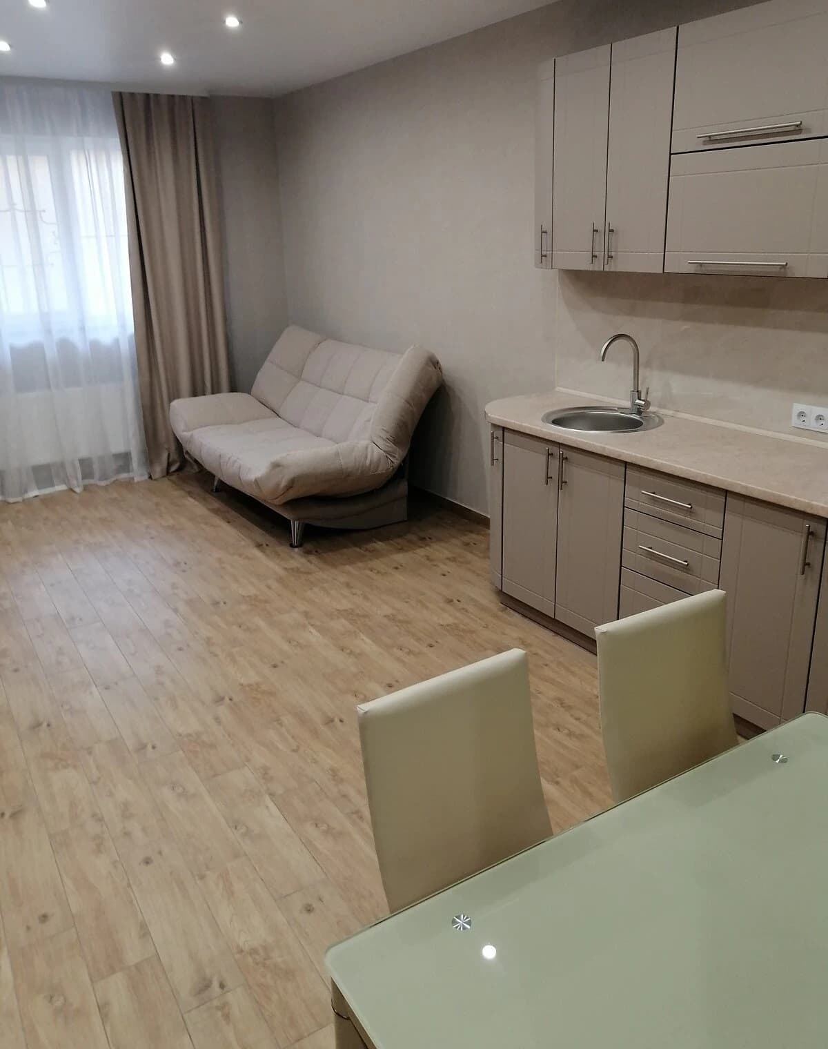 3-кімнатна квартира, Луцьк: кухня-студія, євроремонт - фото 3