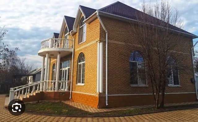 Будинок, Індустріальний: 4 балкони, 10 соток, обмін - фото 2