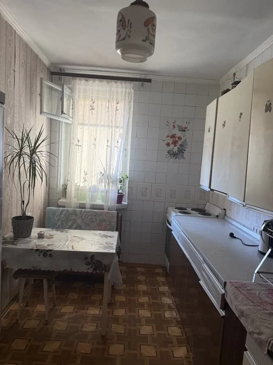 3-кімнатна квартира, Чорноморськ: довгострокова оренда