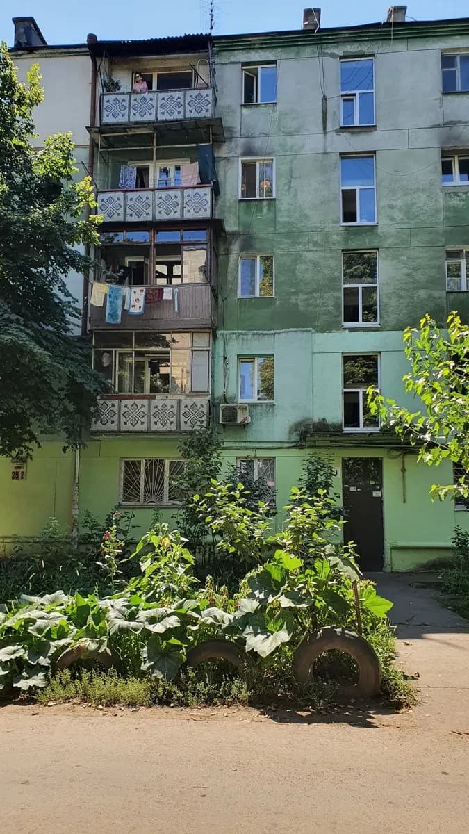 2-кімнатна квартира, Черемушки: під ремонт, утеплена, дах відремонтований