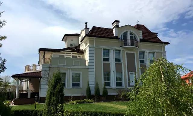 Будинок, Голосіївський: енергонезалежний, 5 спалень, гараж на 2 авто