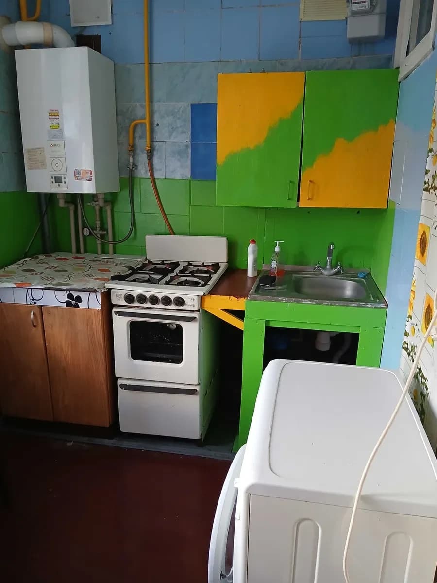 2-кімнатна квартира, Овруч: автономне газове опалення, підвал зі світлом - фото 3