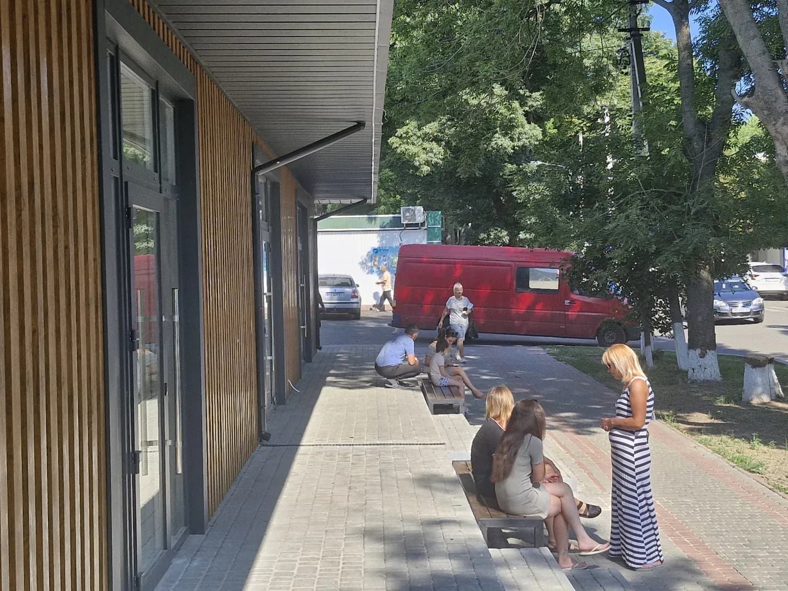 Торгівельне приміщення, Голованівськ: фасад, окрема вхідна група - фото 2