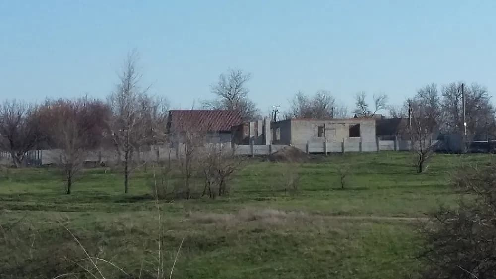 Ділянка 30 соток, Горького: недобудований будинок, ставок - фото 5