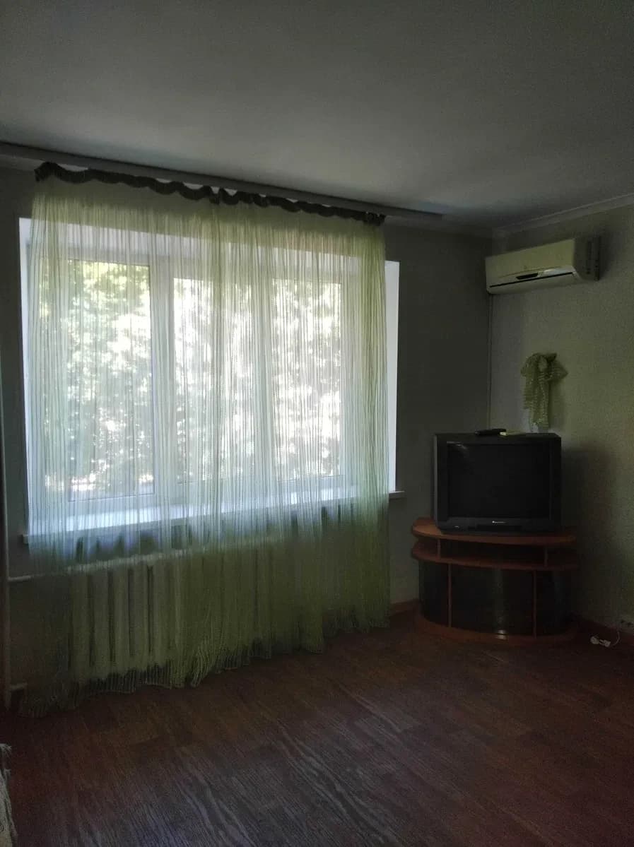 1-кімнатна квартира, Миргород: центр, ринок і курорт за 5 хв - фото 2