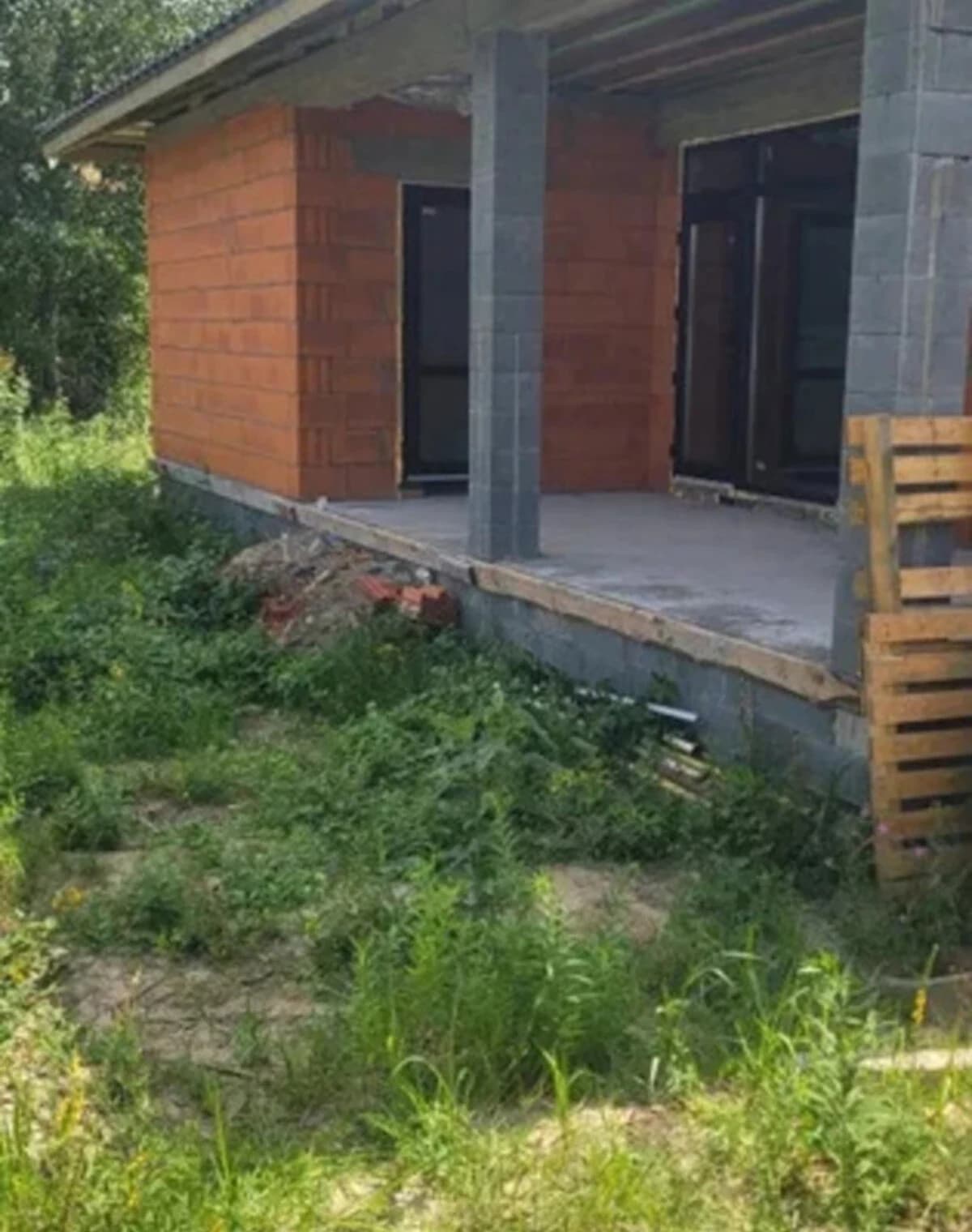 Будинок на Замковій: тераса, гардероб - фото 2