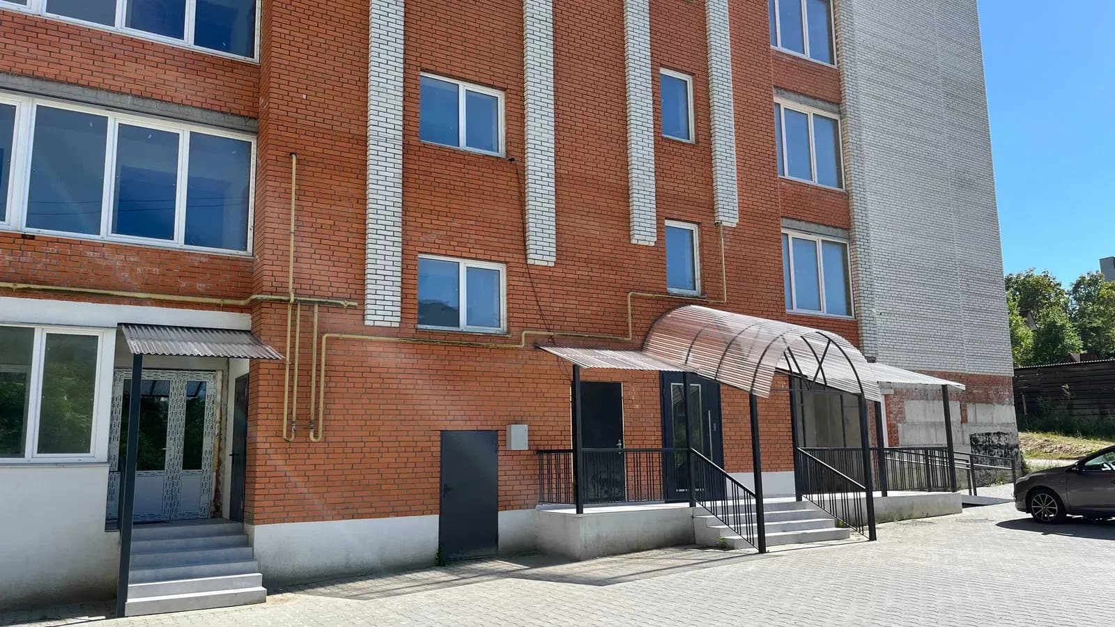 3-кімнатна квартира, Трускавець: новобудова, газове опалення