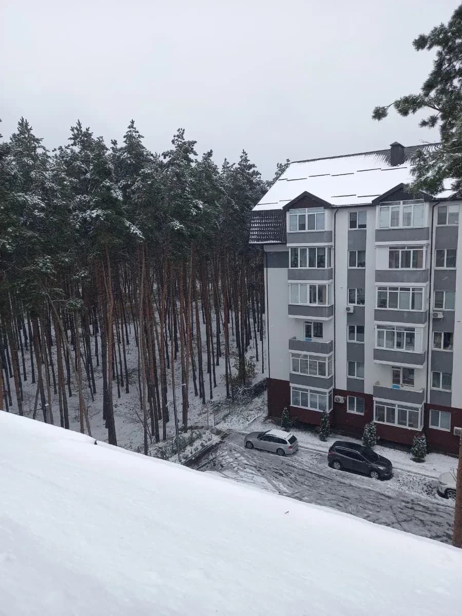 Студія у ЖК Ідея: мансардний поверх, меблі, техніка - фото 1