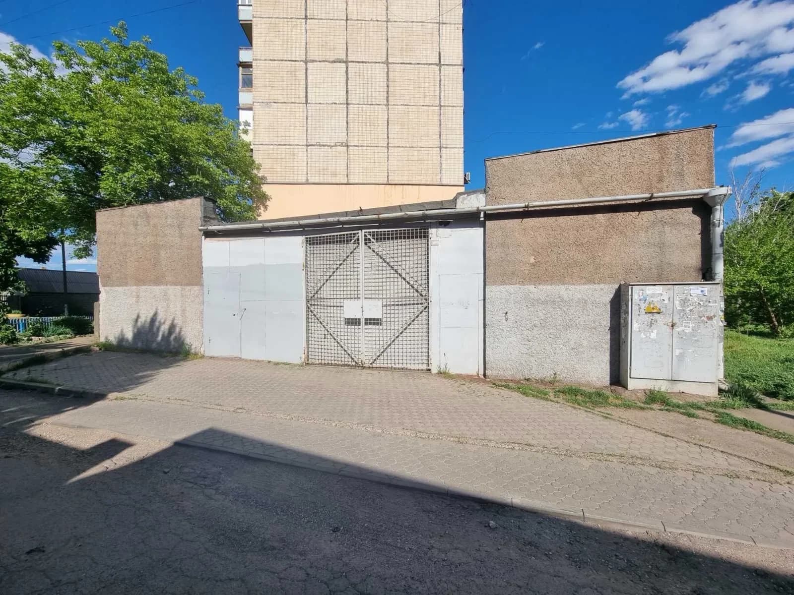 Магазин, Центрально-Міський: рампа, склад 500 м², вантажний ліфт - фото 5