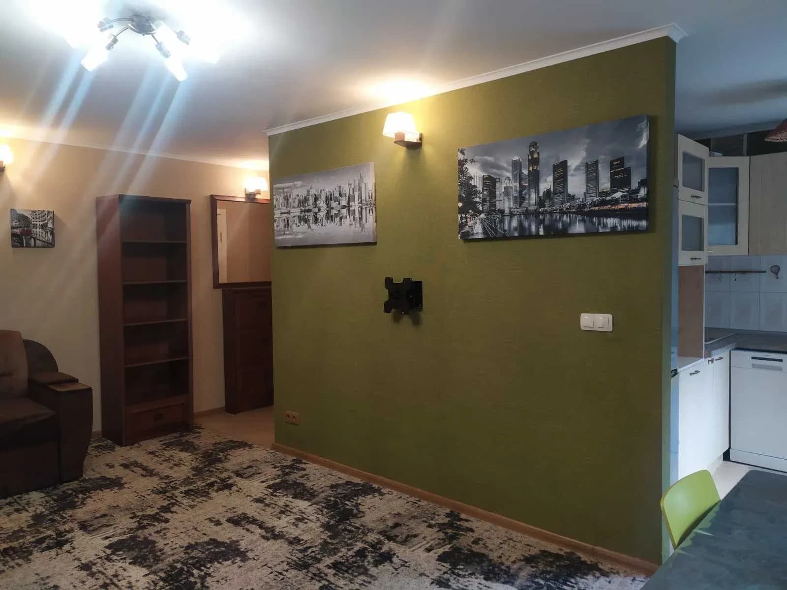 2-кімнатна квартира, Святошинський: метро 300 м, євроремонт, без тварин - фото 3