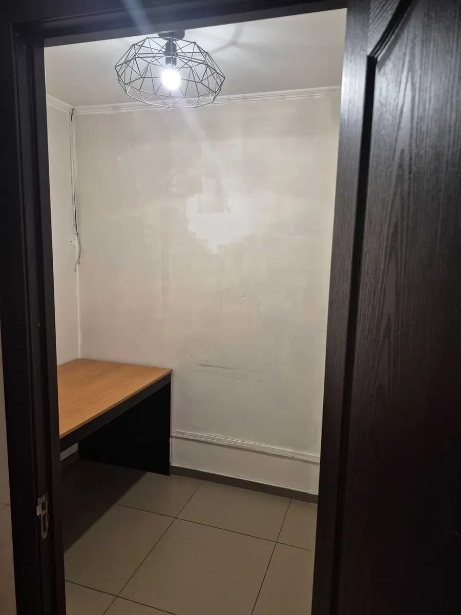 Магазин, Подільський: фасадний вхід, вільне планування, гостьовий паркінг - фото 4