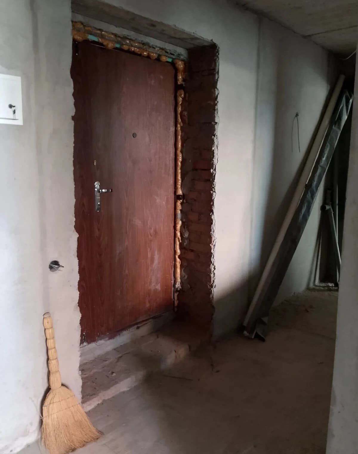2-кімнатна квартира, Ромни: індивідуальне опалення, цегляний будинок - фото 4