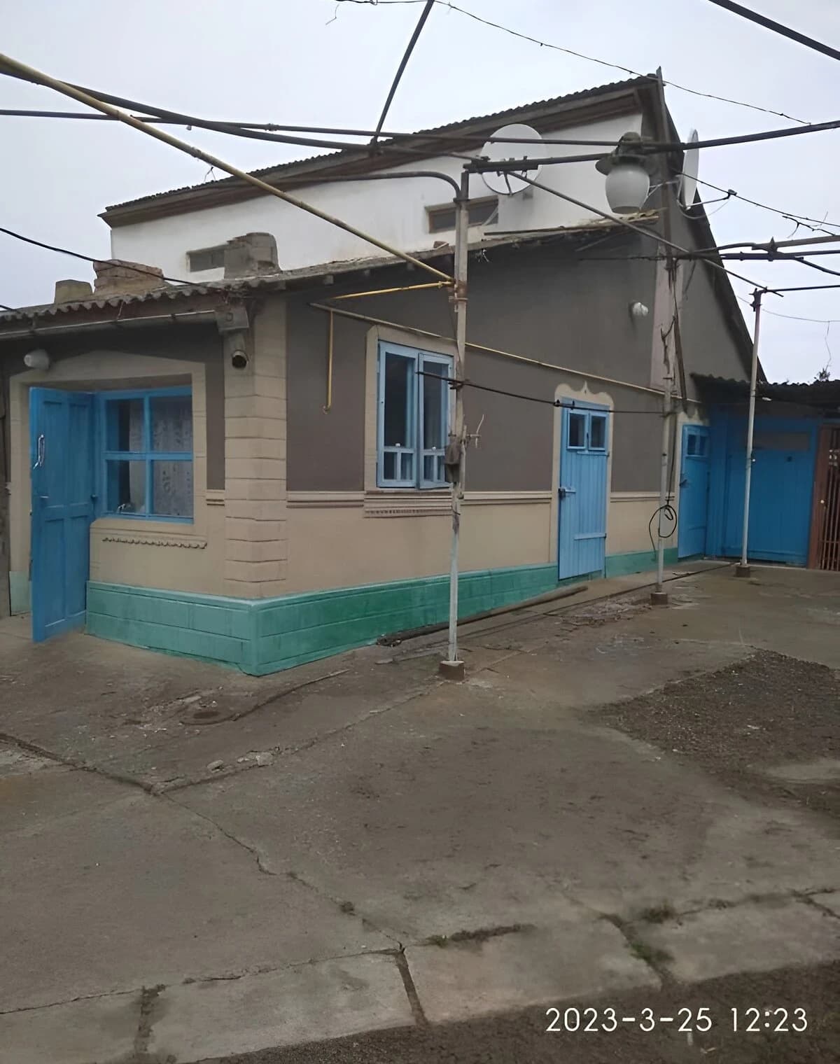 Будинок, Подвірне: цегляні стіни, газове опалення, 2 санвузли - фото 3