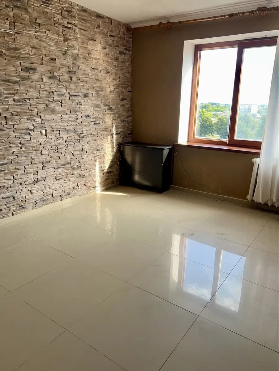 2-кімнатна квартира, Шостка: ремонт, окремі кімнати, гараж 108 м² - фото 3