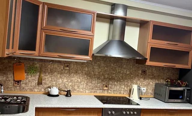 1-кімнатна квартира, Голосіївський: метро 5 хв пішки, вид на Батиєву гору - фото 3