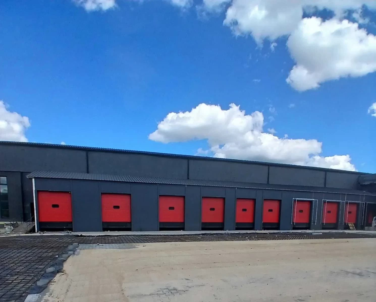 Склад, Луцьк: 10 докових воріт, розширення до 10 000 м²