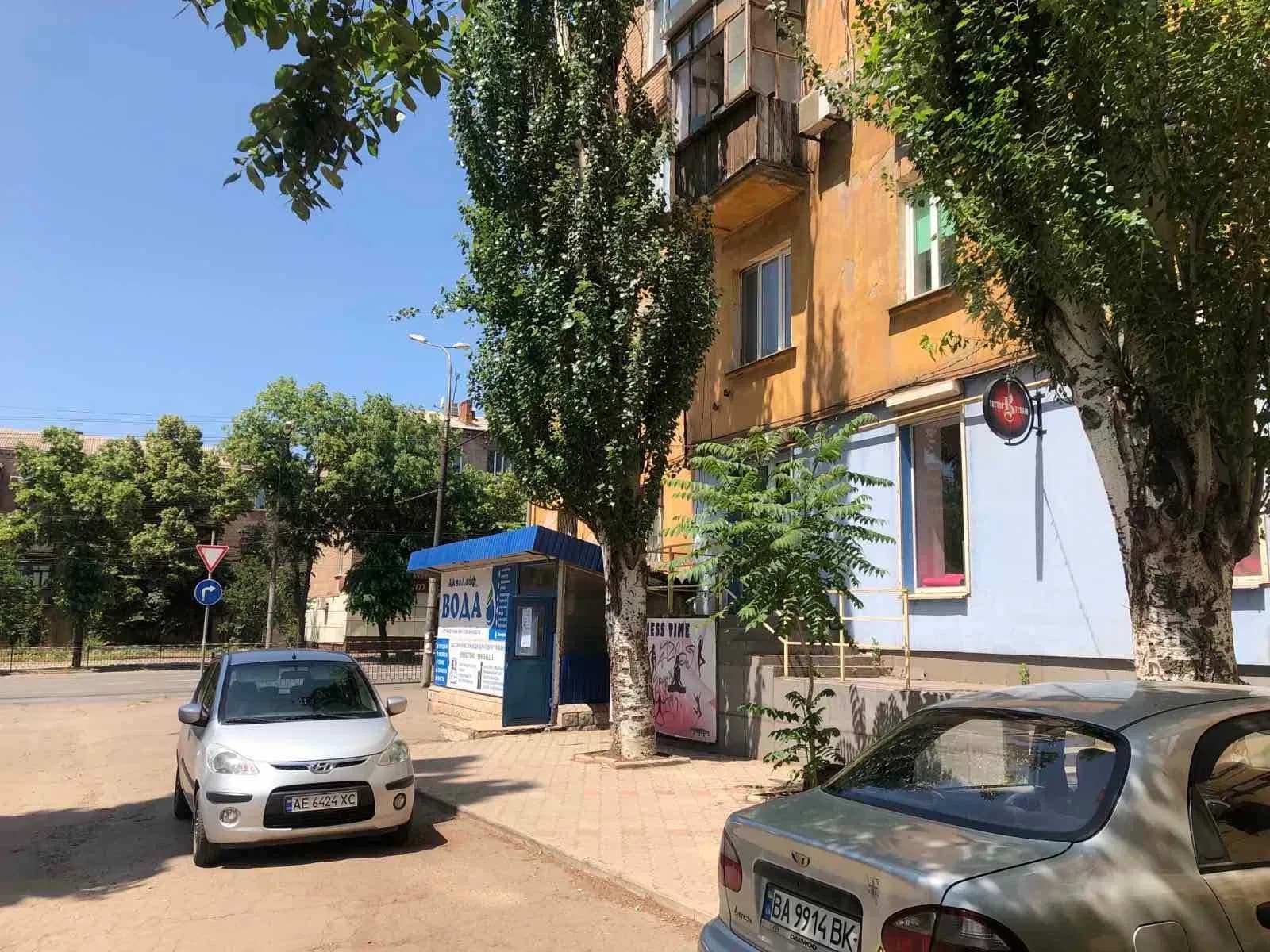 Приміщення, Покровський: з ремонтом, паркомісця, з орендарем - фото 2
