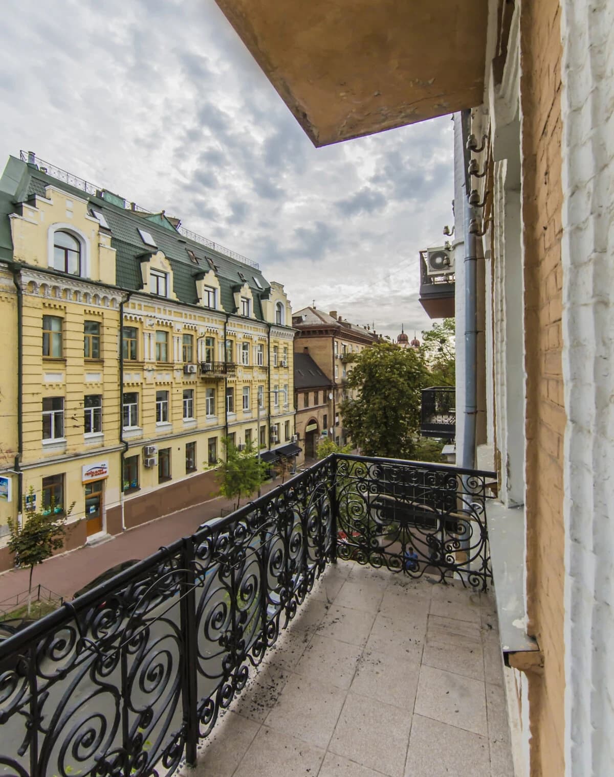 5-кімнатна квартира, Шевченківський: дизайнерський ремонт