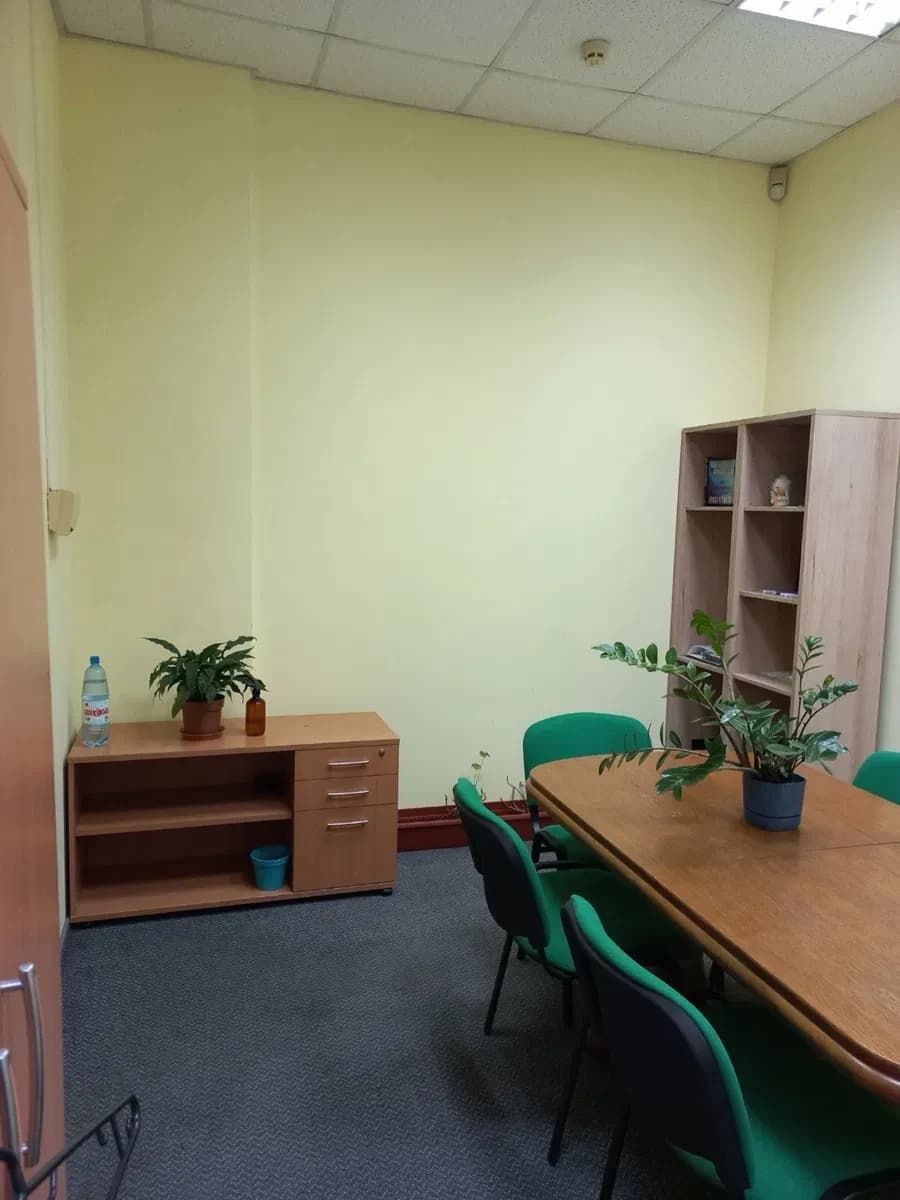 Приміщення, Франківський: власна котельня, офісні меблі - фото 3